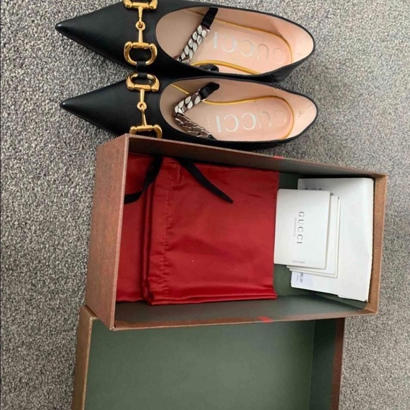 Gucci women's leather ballet flat with
Horsebit - Picture 7 of 7